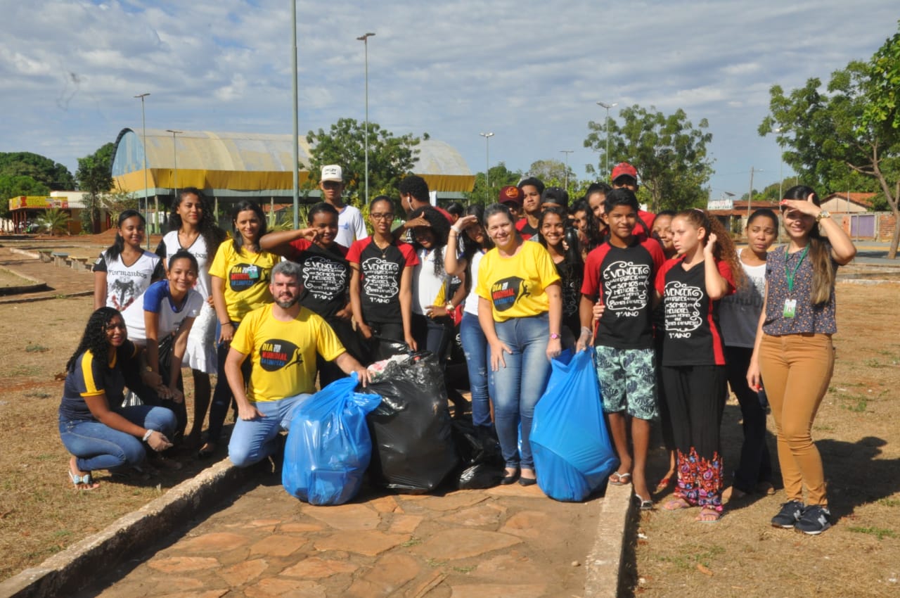 Dia Mundial da Limpeza em Porto Nacional estudantes da Escola Pedro Ludovico Teixeira participam de mutirão de limpeza em comunidade 3