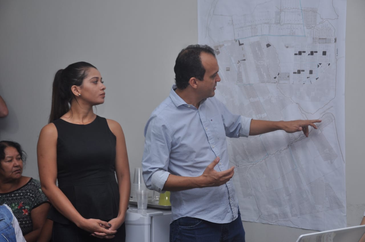 Prefeito de Porto Nacional apresenta projeto para nova orla de Luzimangues