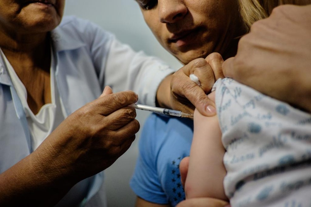 campanha nacional de vacinacao e antecipada para o dia 10 de abril