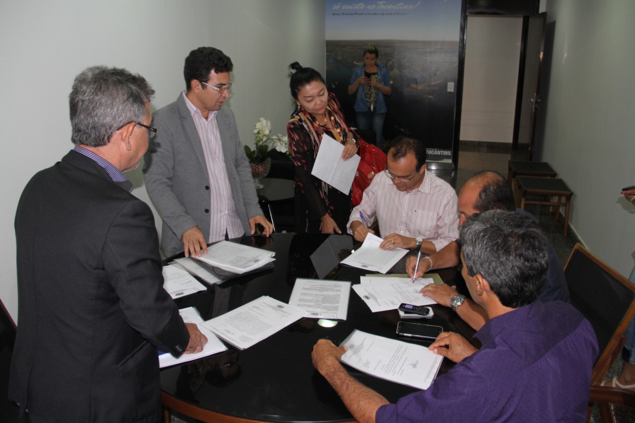 Joaquim Maia se reúne com Governador e Prefeitos do Consórcio do Lago para tratar da manutenção de estradas vicinais 4